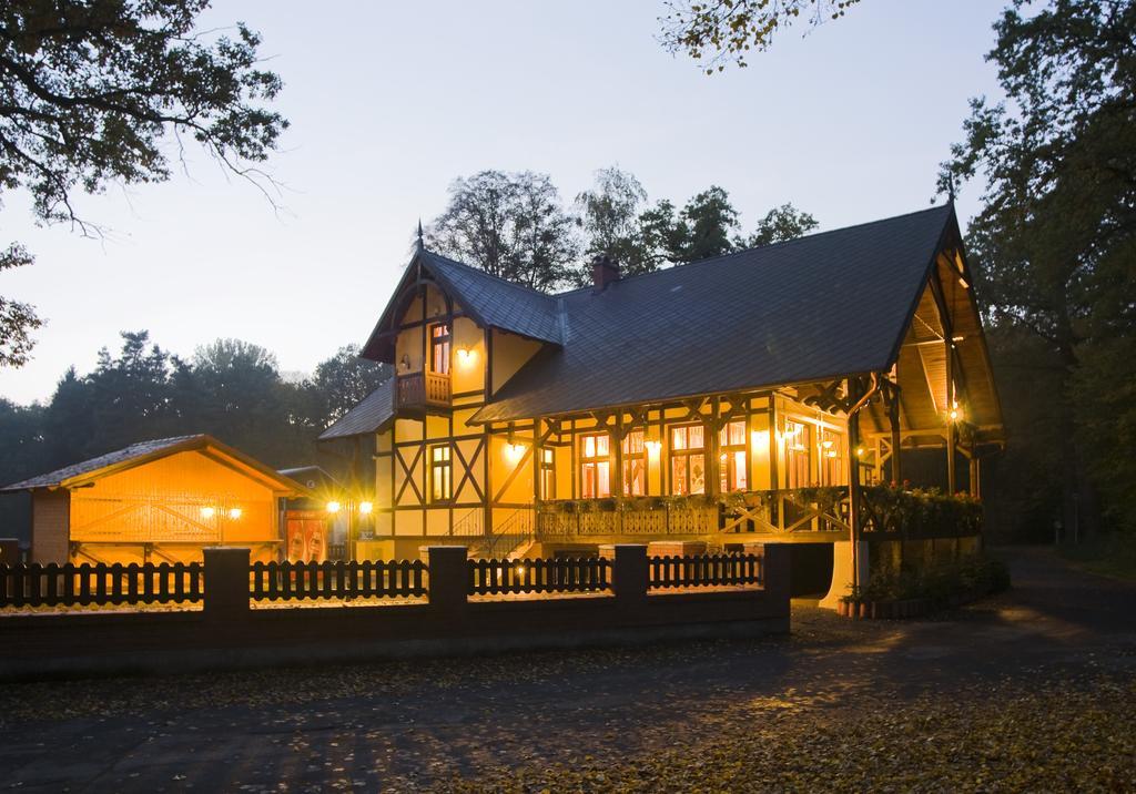 Penzion Obora Poděbrady Extérieur photo